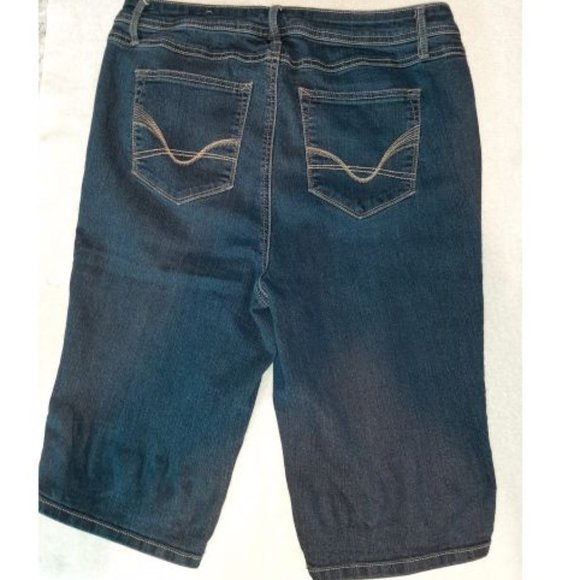 Ladies Denim Bermuda Shorts by Woman 62/ size 14 - Picture 11 of 11